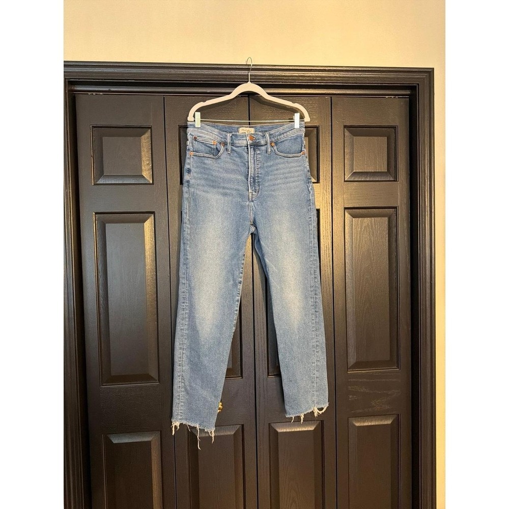 Madewell high-rise jeans with a raw, distressed hem the perfect vintage jeans 32